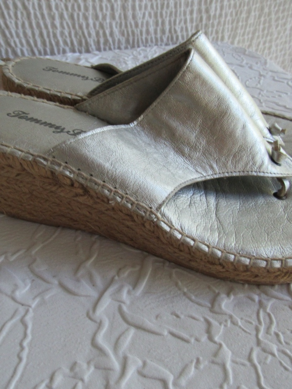 Tommy Bahama Silver Sandals Wedge 38 size 8